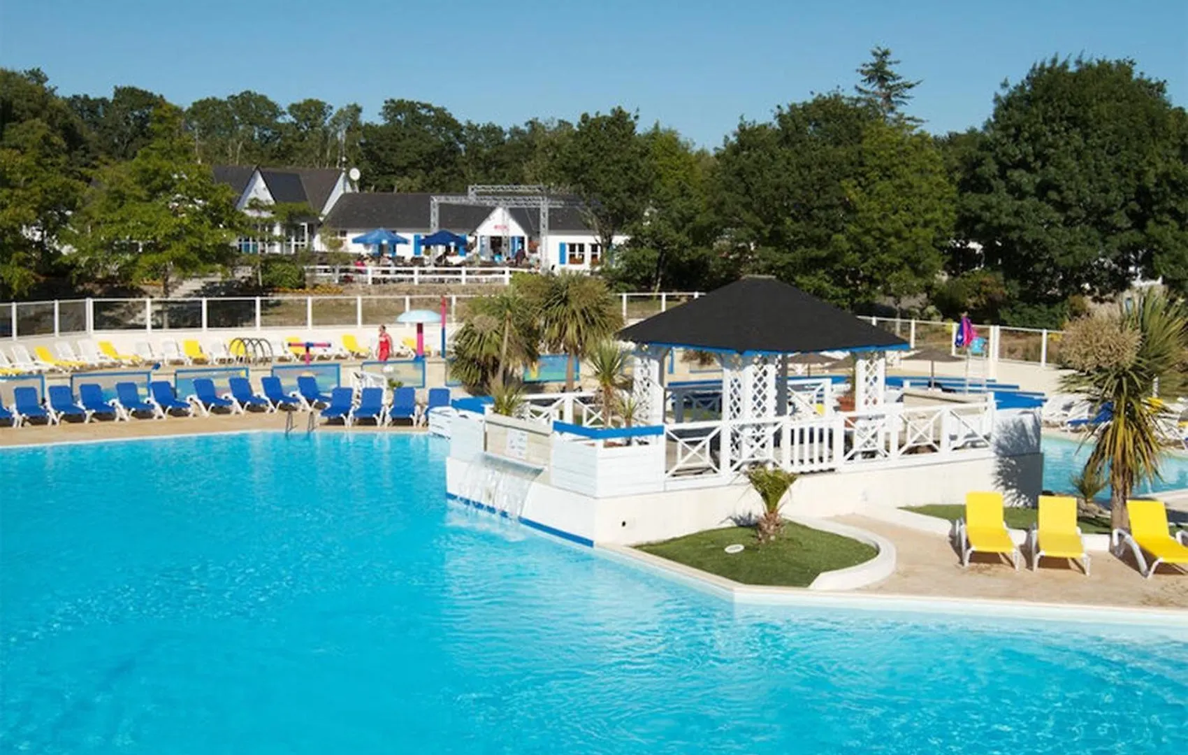 Domaine De Kerlann - Mobilhome Refait A Neuf- 40M2 - Service De Conciergerie Et Lits Faits Offerts Pont-Aven 0*,  France